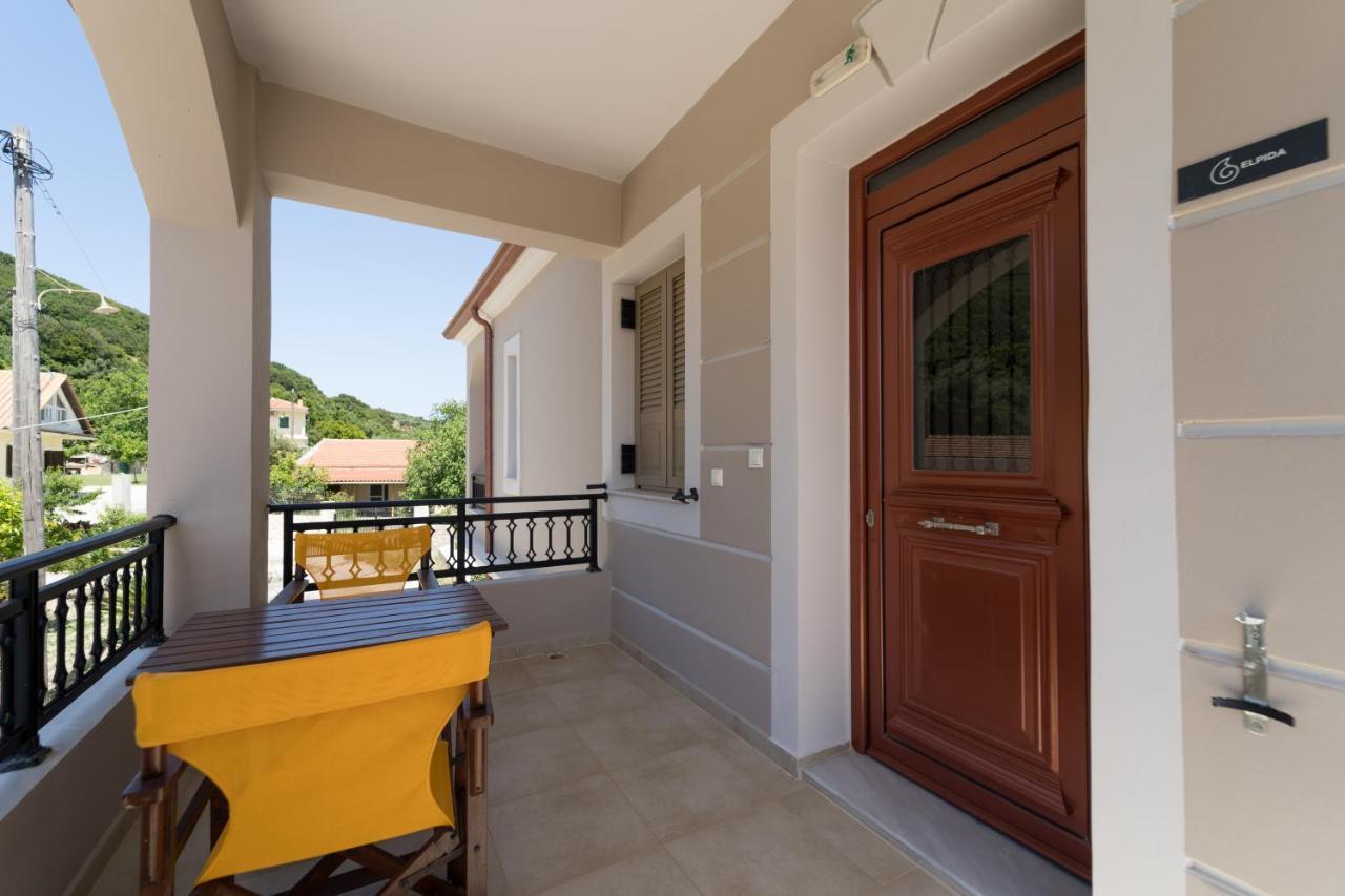Vilatoria Guesthouse Agia Thekli Luaran gambar