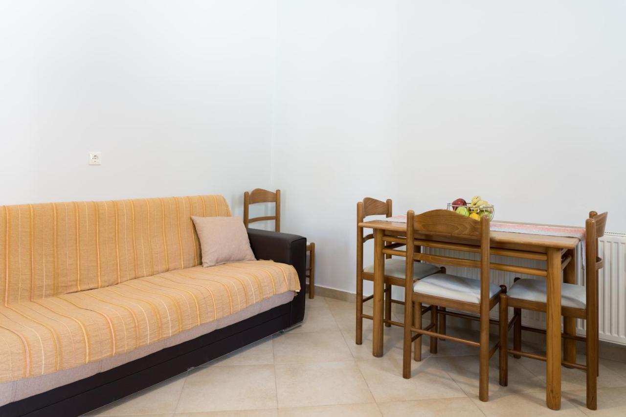 Vilatoria Guesthouse Agia Thekli Luaran gambar