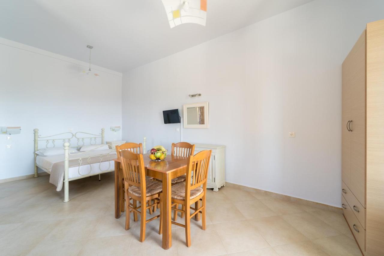 Vilatoria Guesthouse Agia Thekli Luaran gambar